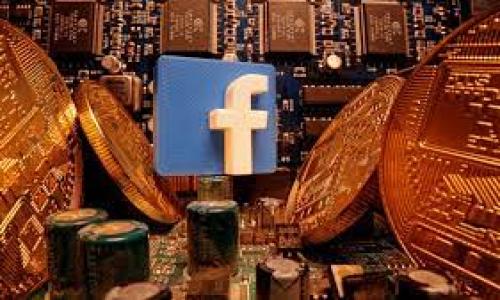   区块链钱包开发评价标准：如何选择优秀的区块链钱包？ / 

 guanjianci 区块链钱包, 区块链开发标准, 钱包安全性, 用户体验 /guanjianci 

区块链钱包是连接用户与区块链的桥梁，它不仅用于存储数字资产，还涉及交易的安全性和用户的体验。因此，在开发区块链钱包时，需要遵循一定的评价标准，以确保钱包的性能和安全性。以下是关于区块链钱包开发评价标准的详细介绍，以及相关的六个问题的探讨。

一、区块链钱包的基本功能

首先，区块链钱包的基本功能是评价其优劣的重要标准。优质的区块链钱包必须具备以下几个基本功能：
1. 资产管理：用户应该能够方便地查看和管理自己的数字资产，包括余额、交易记录等信息。
2. 交易功能：用户需能够轻松发起、接收和管理加密货币的交易。包括扫描二维码、使用地址、输入金额等功能。
3. 实时更新：钱包需要实时更新用户的资产状态和交易状态，以保证用户能够及时了解最新动态。
4. 多币种支持：为了适应不同用户的需求，区块链钱包应该支持多种主流加密货币，并能方便地切换。

二、安全性标准

在考虑区块链钱包时，安全性是一个不容忽视的重要因素。优秀的区块链钱包应该具备以下安全措施：
1. 私钥管理：用户的私钥必须安全保管，避免被黑客获取。有些钱包提供硬件加密存储，有效保障私钥不被窃取。
2. 多重认证：支持多重认证机制，如手机短信验证码、指纹识别等，以提高账户安全性。
3. 数据加密：用户信息和交易数据应进行加密，确保信息的安全传输与存储。
4. 风险提示：优质的钱包提供实时风险提示，如可疑交易提醒，以增强用户的警觉性和安全意识。

三、用户体验

用户体验是评价区块链钱包的重要指标，一个界面友好、易于操作的钱包，会吸引更多的用户。
1. 界面设计：简单直观的用户界面设计可以帮助用户更快上手，避免操作障碍。
2. 操作流程：交易的流程应该尽可能简化，减少用户的操作步骤，让用户体验更为顺滑。
3. 客服支持：24小时客服支持，能够及时解答用户疑问，解决用户在使用过程中的问题。
4. 教程文档：提供详细的使用指南和视频教程，帮助用户更快理解和掌握钱包功能。

四、性能评估

性能评估也是区块链钱包的开发评价标准之一。主要可以从以下几个方面考虑：
1. 交易速度：钱包的交易处理速度直接影响用户体验，优质的钱包应具备快速的交易确认机制。
2. 服务器稳定性：钱包服务器的稳定性和抗压能力，会直接影响到用户的使用流畅程度。
3. 更新频率：定期更新能有效修复已知的问题，提升钱包的安全性和性能。
4. 兼容性：钱包应能很好地兼容各类设备，包括PC和移动端，以提供更优质的服务。

五、社区评价与反馈

最终，区块链钱包的评价标准也包括用户的评价与社区的反馈。
1. 用户评价：查看其他用户关于钱包的评价和使用体验，可以为选择提供借鉴。
2. 社区支持：活跃的社区能够提供更多帮助和支持，也能够持续更新钱包功能，让用户体验到更多新特性。
3. 问题解决能力：如何处理用户反馈，能否及时修复问题，是评价钱包质量的重要标准。

六、案例分析

通过实际案例，可以更加直观地理解区块链钱包开发的评价标准。例如，某些知名区块链钱包如Metamask和Trust Wallet，它们在安全性、用户体验及性能等方面都在行业中处于领先地位。我们可以分析它们的成功之处，从而总结出对区块链钱包开发的标准。

总结

在开发区块链钱包时，开发者应该全面考虑基本功能、安全性、用户体验、性能评估以及社区反馈等多个评价标准，以提供一款优秀的钱包产品，满足用户的需求。优质的区块链钱包不仅能为用户提供便利的操作，还能确保交易的安全性和隐私保护。

相关问题

1. **区块链钱包的类型有哪些？**
  
2. **如何确保区块链钱包的安全性？**

3. **用户在选择区块链钱包时应该注意哪些方面？**

4. **区块链钱包开发中常见的技术难点？**

5. **未来区块链钱包的趋势是什么？**

6. **如何提升区块链钱包的用户体验？**

接下来将详细回答每个问题，务求为读者提供全面有用的信息。